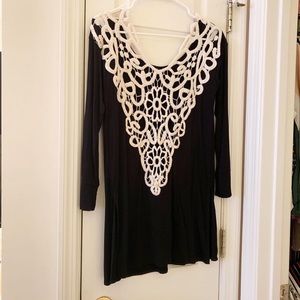 Beautiful boutique tunic top